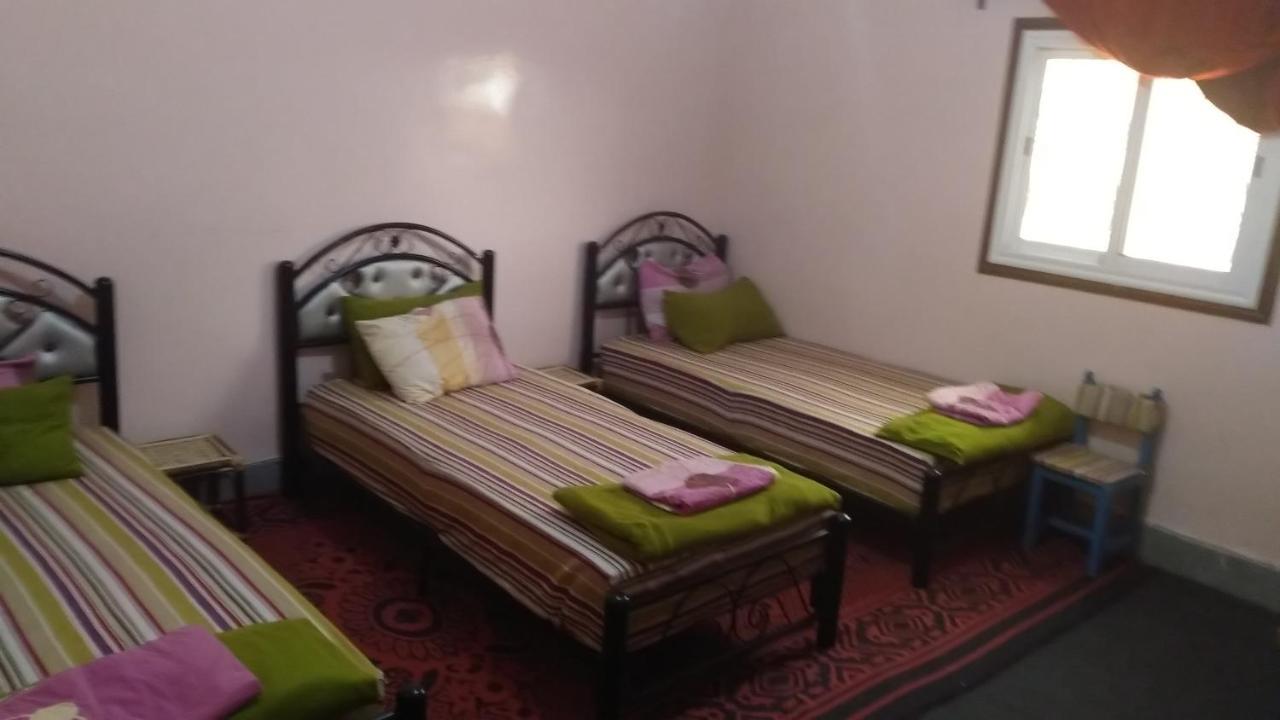Auberge De La Jeunesse Tajda Bagian luar foto